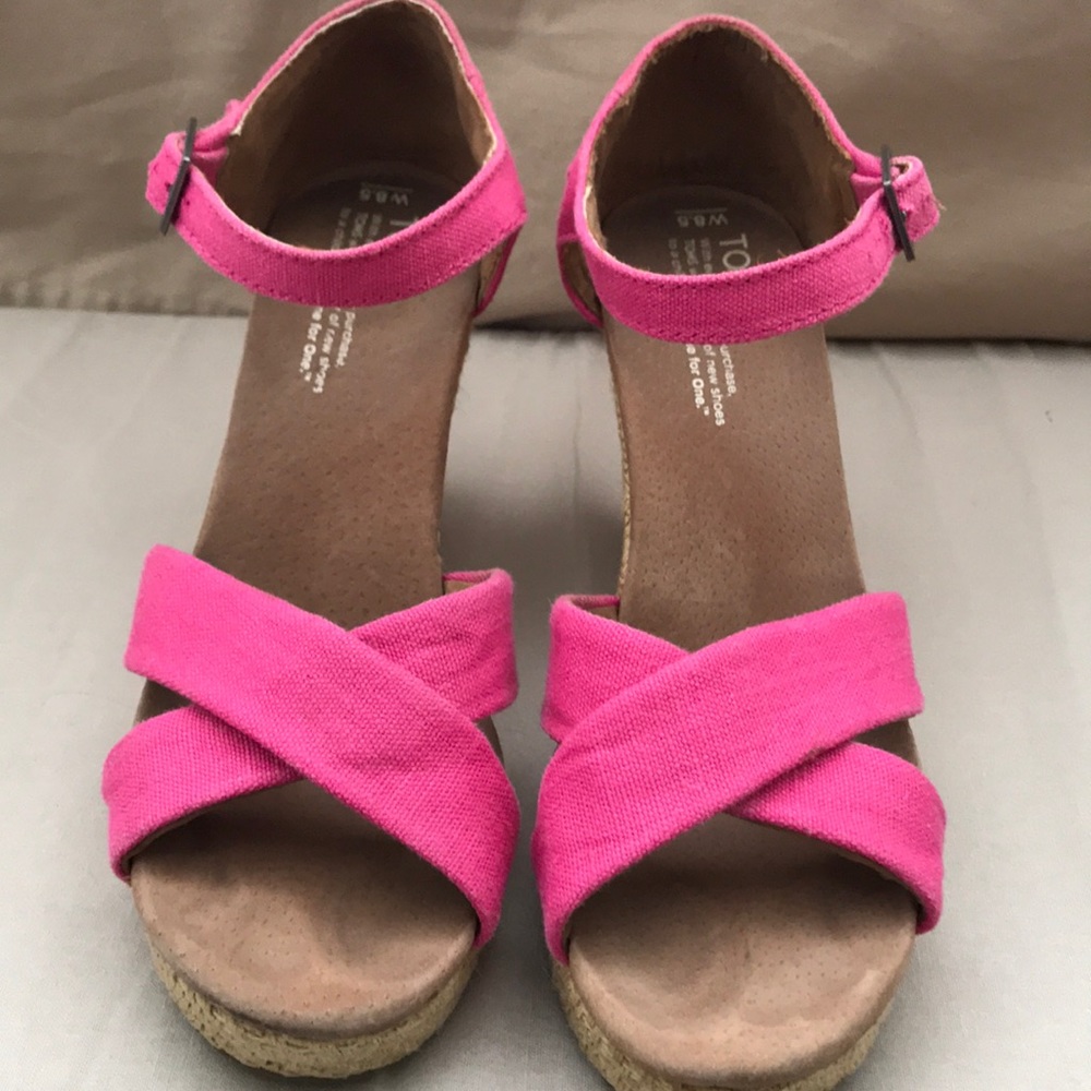 Toms wedges